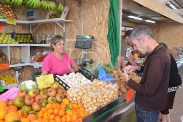 Narea abre como recova con ambiente navideño y de satisfacción general (Foto Francisco Javier Santana y TA)
